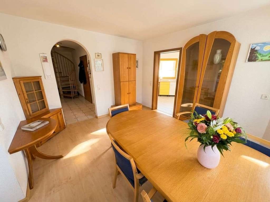 Immobilie in Ihringen - Mehrfamilienhaus im schönen Ihringen - vielseitige Nutzungsmöglichkeiten - Bild 1