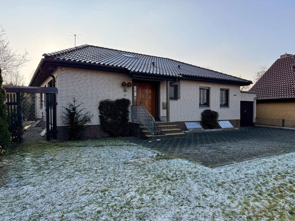 Immobilie in Ihlienworth - Großzügiger Bungalow in ruhiger Wohnlage - Bild 4