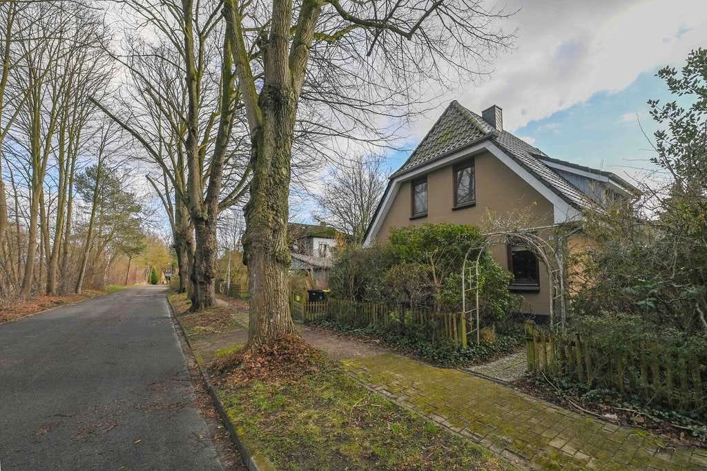 Immobilie in Bremervörde - Attraktives Einfamilienhaus in zentraler Lage mit charmantem Garten in Bremervörde - Bild 2