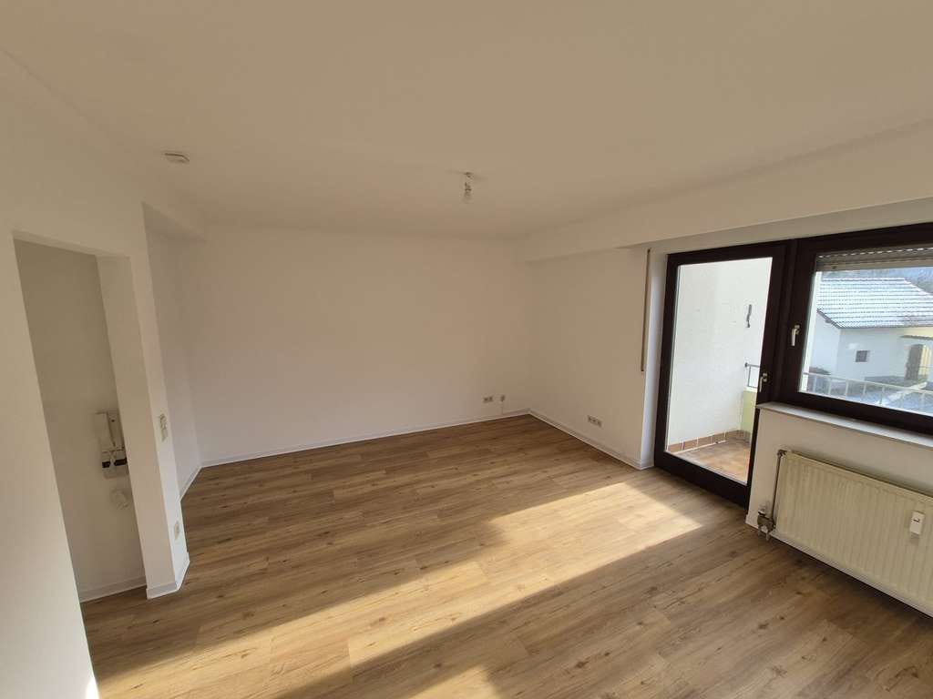 Immobilie in Bad Soden-Salmünster - Hübsche Zweizimmer Wohnung zum Wohlfühlen. Frisch renoviert und preisgünstig - Bild 2