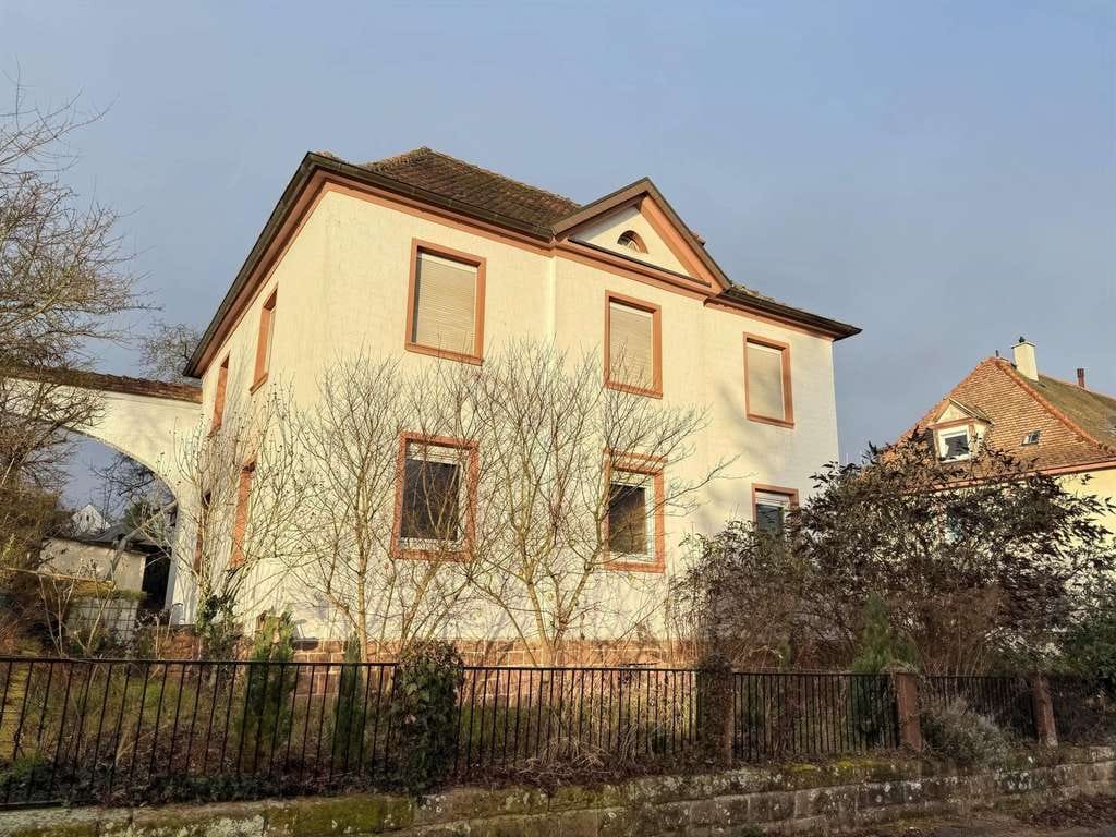 Immobilie in Edenkoben - Viel Platz für die ganze Familie - tolle Erdgeschosswohnung mit Garten - Bild 1