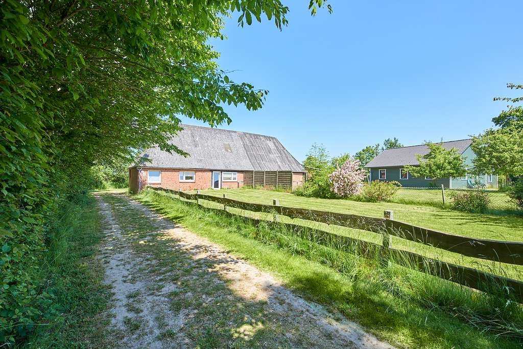 Immobilie in Kronsgaard - 2.324 m² Grundstück mit historischem Altbestand und die Ostsee nur einen Steinwurf entfernt - Bild 0