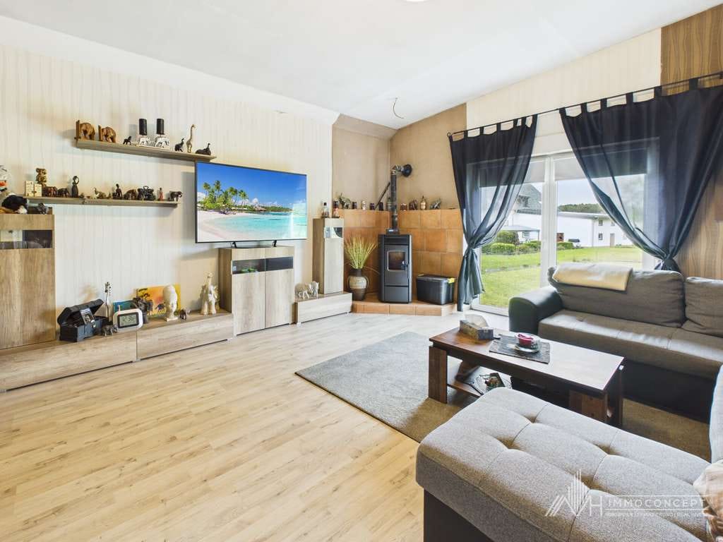 Immobilie in Berndorf - Einfamilienhaus mit Gestalltungsmöglichkeit | teilsaniert | 54578 Berndorf | Eifel - Bild 4