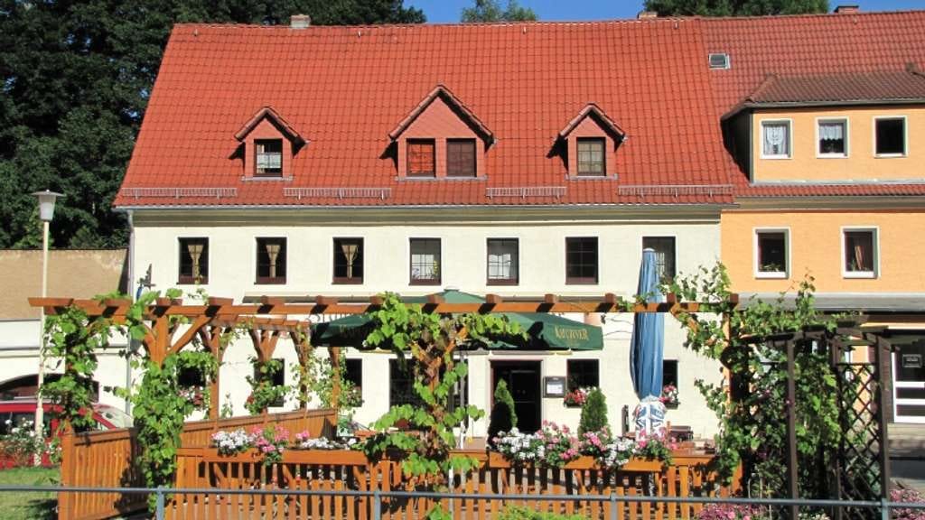 Immobilie in Bad Gottleuba-Berggießhübel - Mehrfamilienhaus mit Gewerbefläche in erholsamer Lage - Bild 0