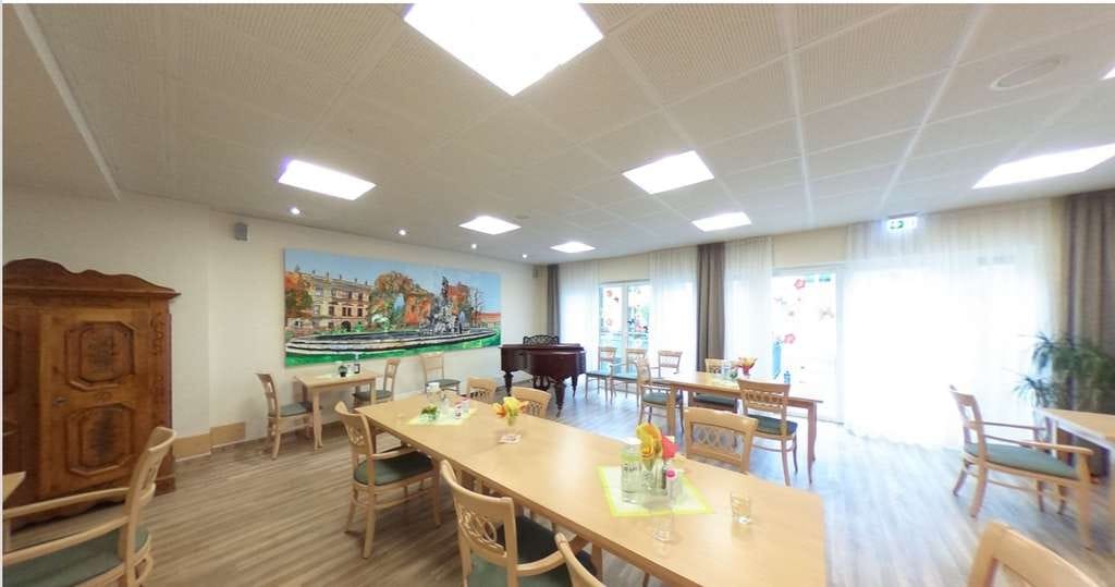 Immobilie in Erlangen - Pflege-Apartment, zentrumsnah in Erlangen. Vermietet an Betreiber, bei Eigenbedarf Nutzungsrecht - Bild 4