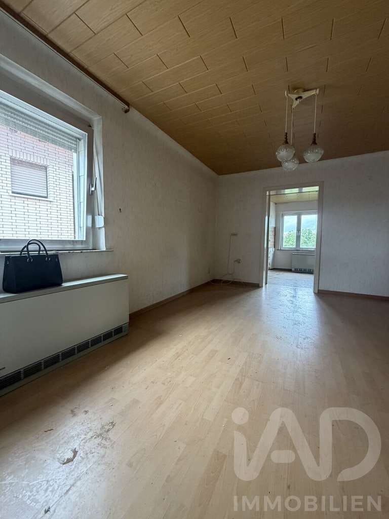 Immobilie in Püttlingen - Freistehendes Einfamilienhaus auf schönen Grundstück in Püttlingen-Köllerbach - Bild 3