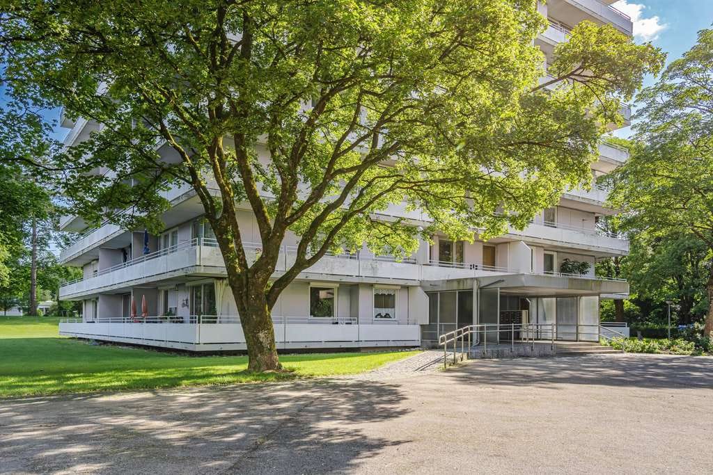 Immobilie in München - Sonniger Balkon! 1,5-Zimmer-Wohnung mit herrlichem Blick ins Grüne –TG-Stellplatz inklusive! - Bild 2