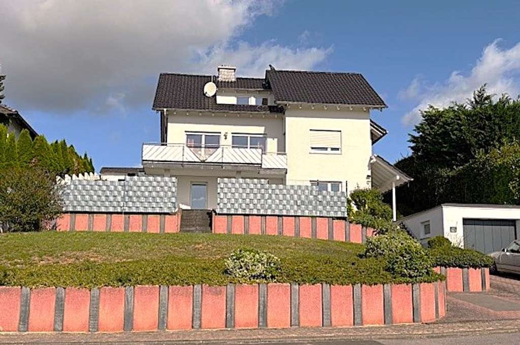 Immobilie in Laubenheim - Wohnen, idyllisch und umgeben von Weinbergen - Bild 0