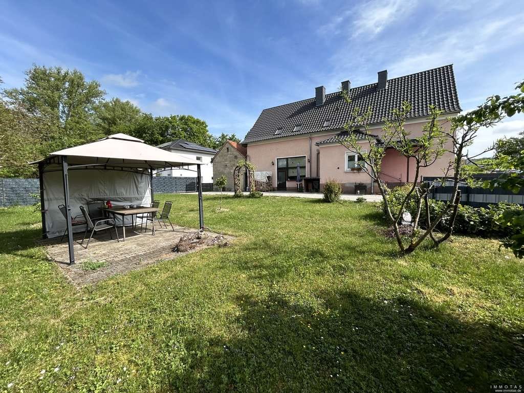 Immobilie in Albisheim (Pfrimm) - Mehrgenerationenwohnen leicht gemacht – Flexibles Haus mit viel Platz & Potenzial - Bild 0