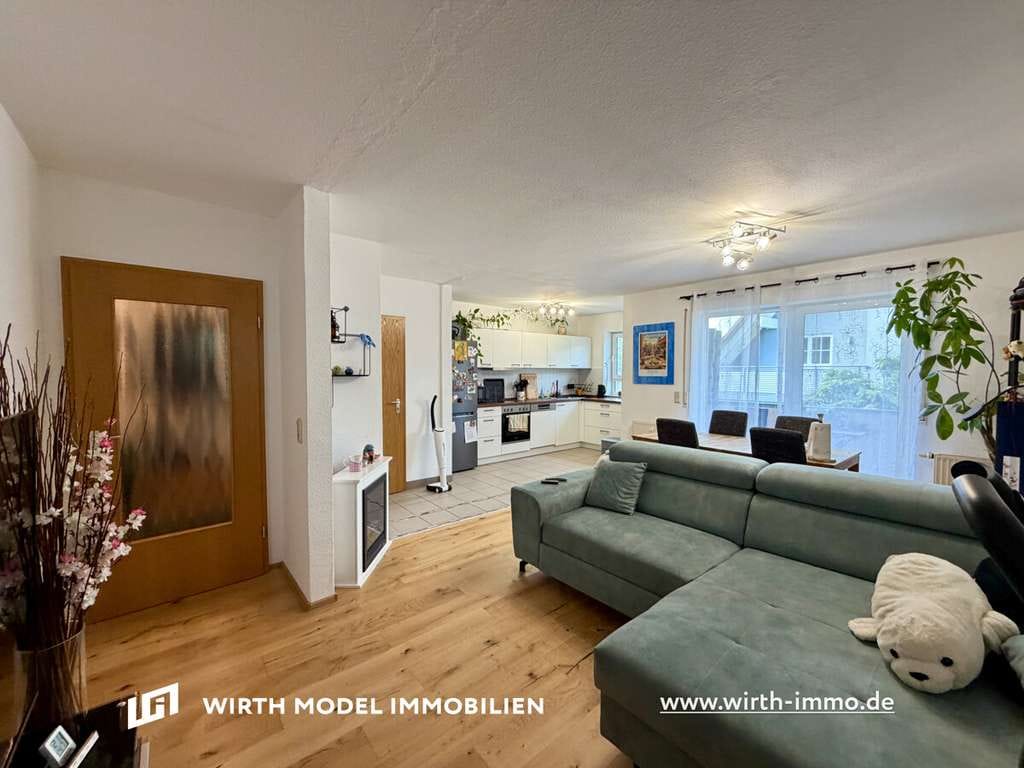 Immobilie in Bergrheinfeld - Schöne-Drei-Zimmer-Wohnung mit Balkon und Stellplatz in Bergrheinfeld - Bild 3
