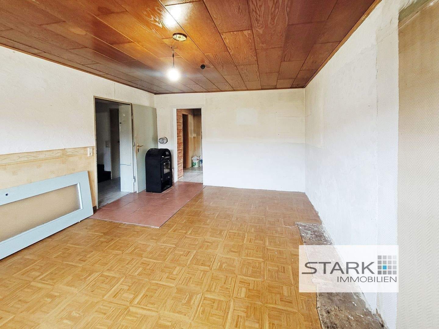 Immobilie in Weikersheim - Ideal für ein Paar odr die Kleine Familie! Haus mit Aussicht, Garten & Garage – ein Eigenheim für Anpacker! - Bild 4
