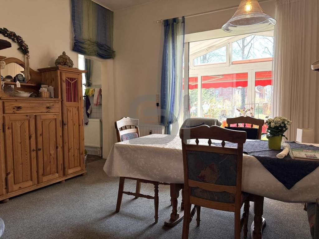 Immobilie in Erwitte - Platzwunder für die ganze Familie: Großzügiges Wohnen mit neun Zimmern & traumhaftem Garten - Bild 3