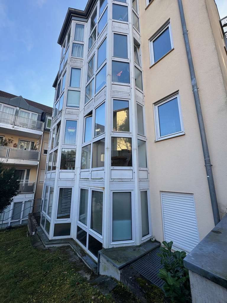 Immobilie in Weiden in der Oberpfalz - Reserviert !! Gepflegtes 1 Zimmer Apartment mit Wintergarten-- EBK - Bild 1