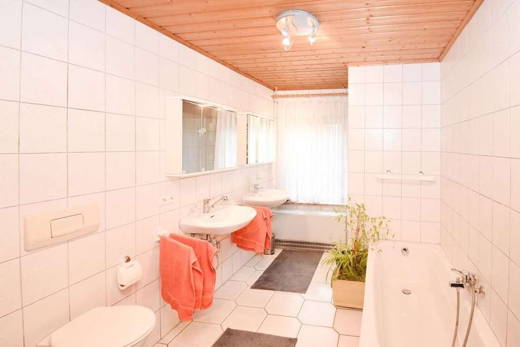 Immobilie in Bippen - Idyllisches Fachwerkhaus mit Nebengebäuden auf großem Grundstück! - Bild 4