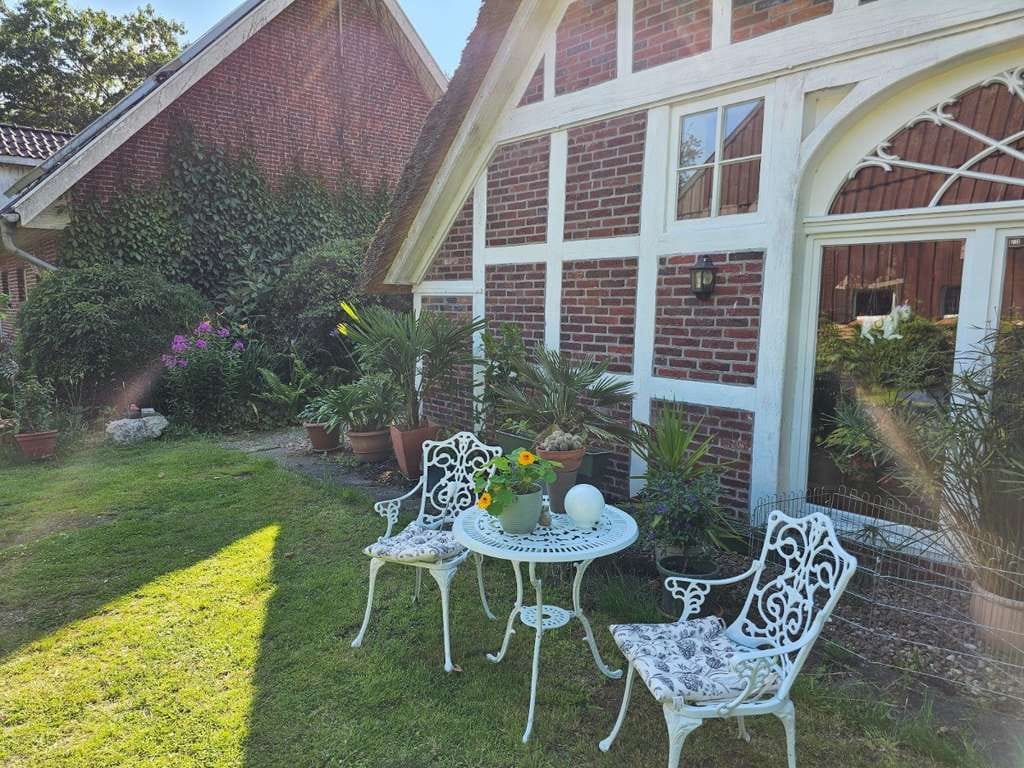 Immobilie in Ovelgönne - Reetdach-Romantik trifft Weitblick – ein Anwesen mit Charakter und Potenzial - Bild 4