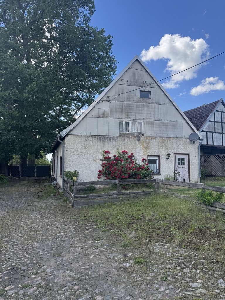 Immobilie in Klötze - Sanierungsbedürftiges Haus mit gepflegter Stallung und  ca. 1,6 ha Wiese in Wenze! - Bild 2