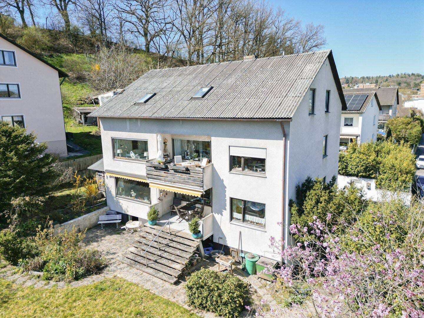 Immobilie in Lappersdorf - Eine Chance für Familien und Investoren mit viel Potential! - Bild 0