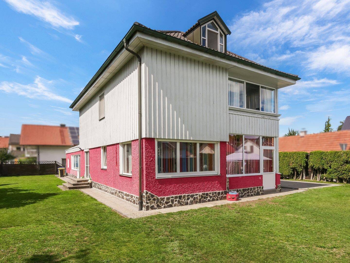 Immobilie in Garching an der Alz - Großzügiges Einfamilienhaus mit weitläufigem Garten! - Bild 1