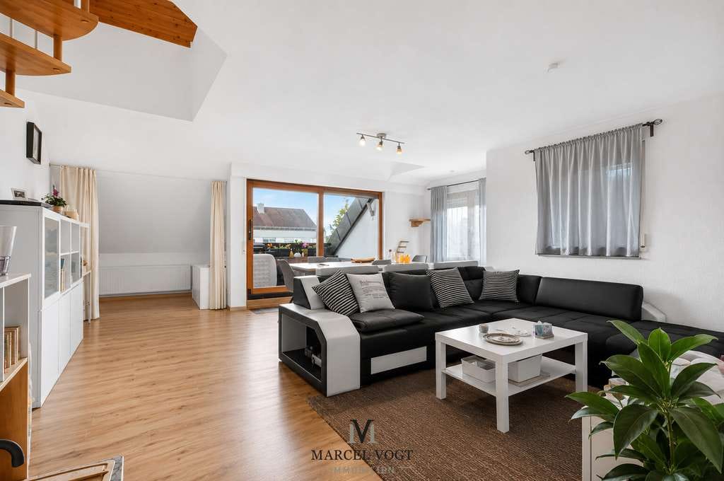 Immobilie in Wolfschlugen - Ein Wohngefühl, das begeistert– 4,5-Zimmer-Maisonettewohnung - Bild 0