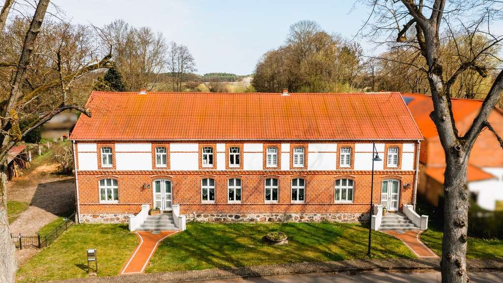 Immobilie in Ziegendorf - Einfamilienhaus mit Einliegerwohnung in zentraler Lage in Plau am See - Bild 0