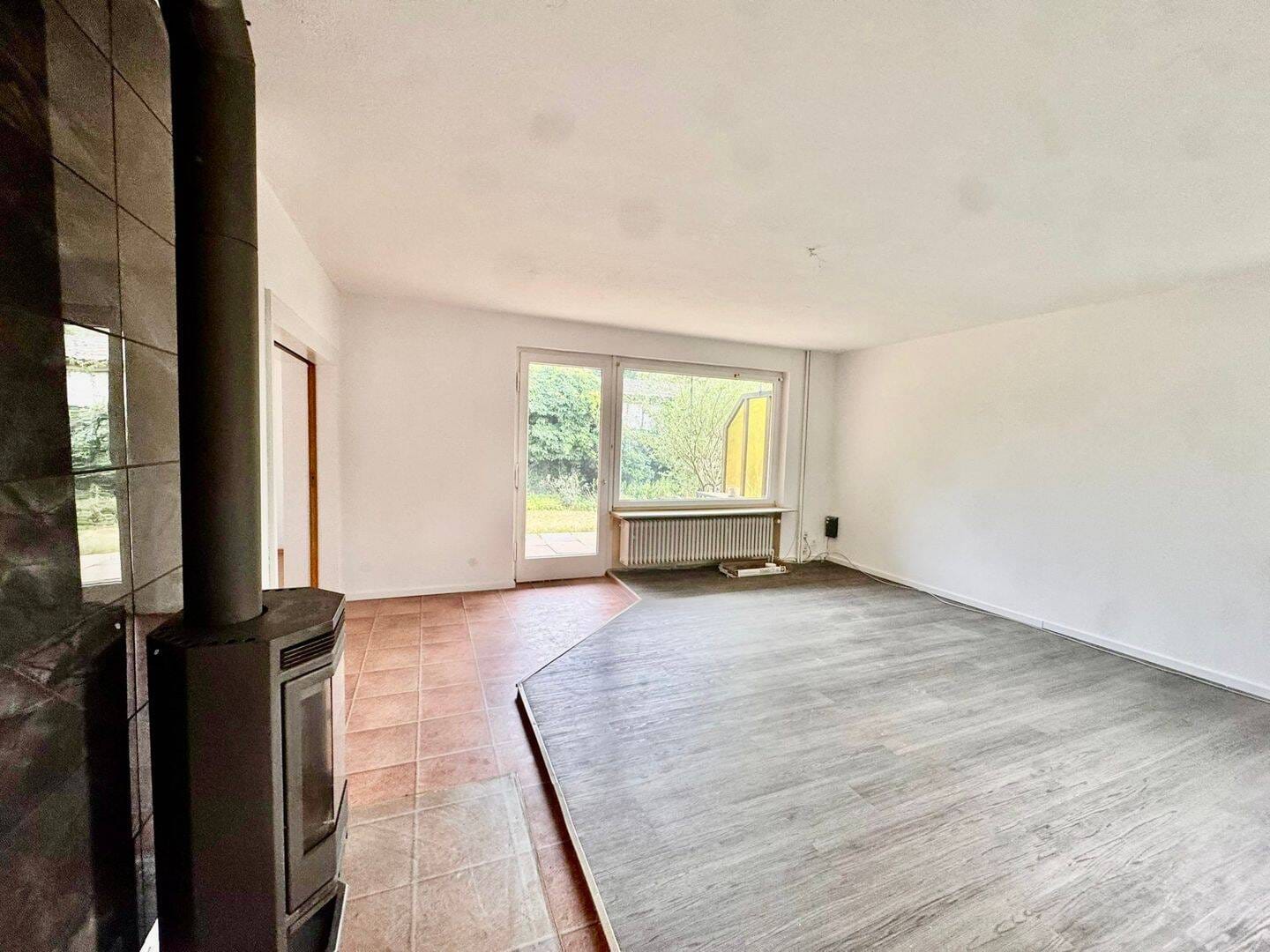 Immobilie in Wrestedt - Charmantes Zweifamilienhaus mit großem Grundstück - Bild 2