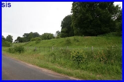Immobilie in Neuental - Einfamilienhaus mit Doppelgarage,  Nebengebäude u. sep. Gartengrundstück in 34599 Neuental-Waltersbrück zu verkaufen - Bild 1