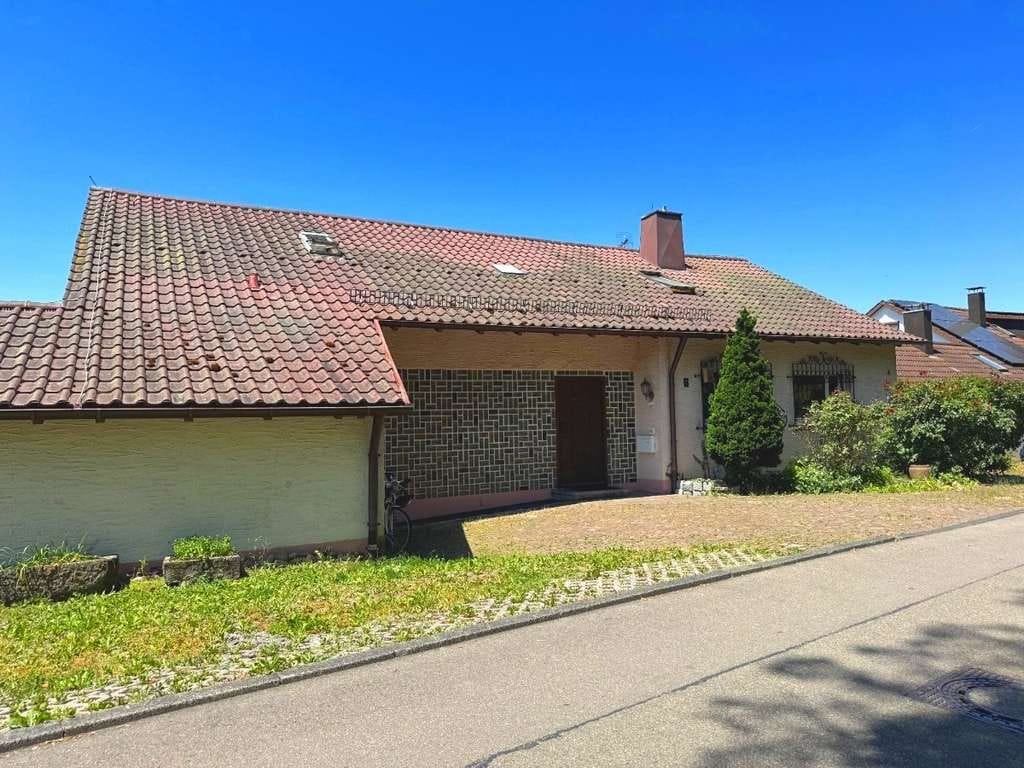 Immobilie in Grafenau - Großzügiges Einfamilienhaus mit Einliegerwohnung in ruhiger Bestlage von Grafenau (Kapellenberg) - Bild 0