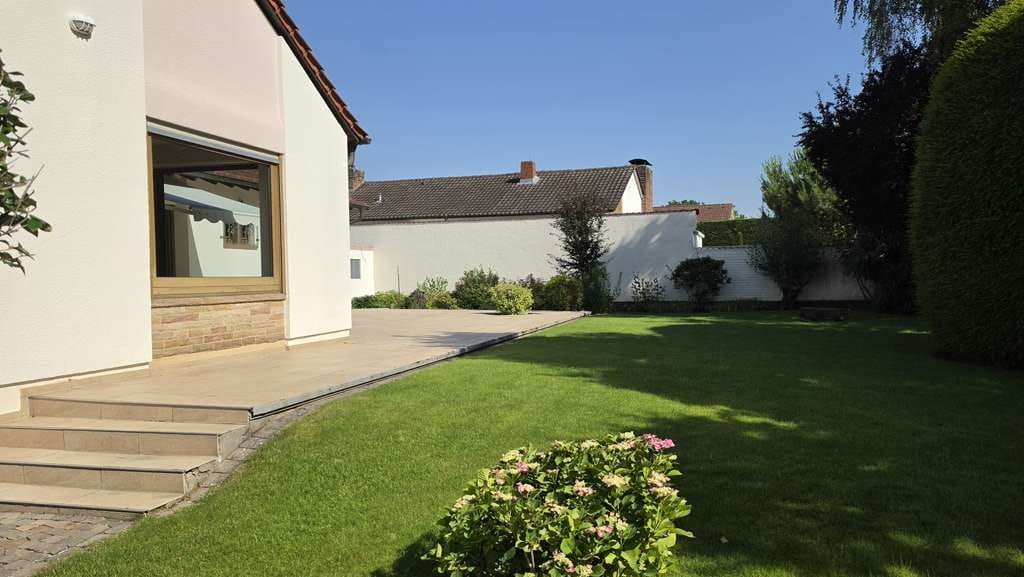 Immobilie in Hochdorf-Assenheim - Sehr gepflegter lichtdurchfluteter Bungalow mit großem Grundstück und Terrasse in der Vorderpfalz - Bild 4