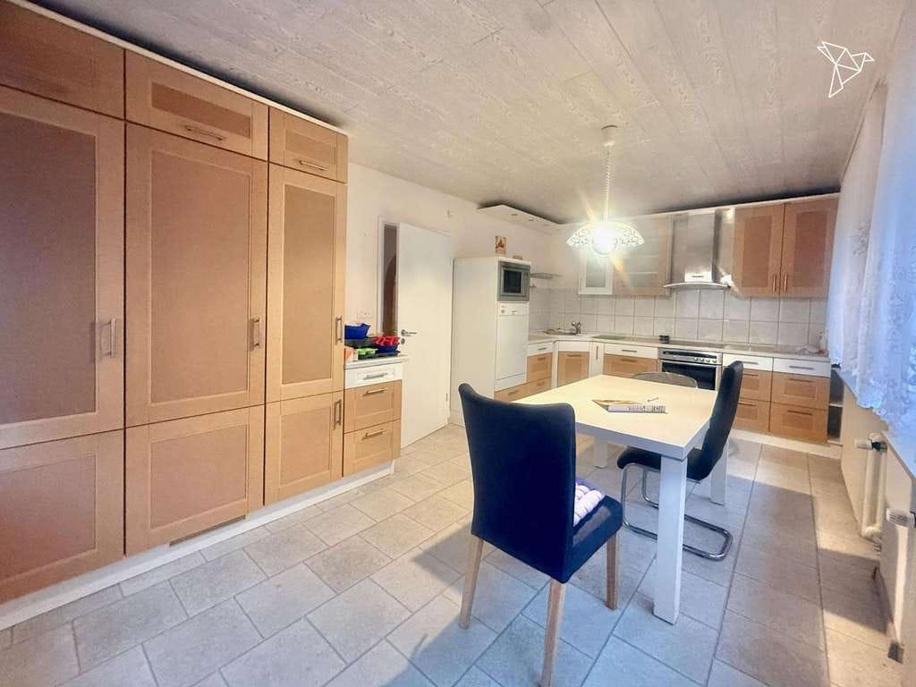 Immobilie in Buseck - PLATZ FÜR ALLE WÜNSCHE 🔥 Großzügiges Familienhaus mit 6 Zimmern & Garten! - Bild 3