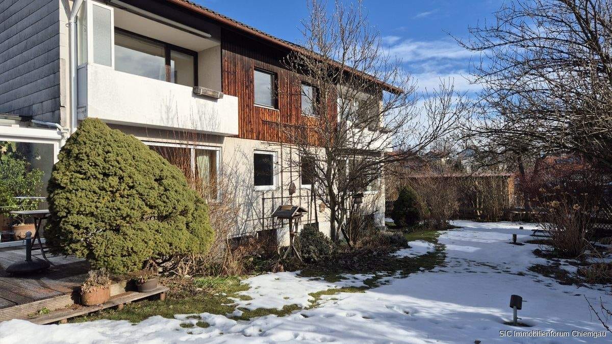 Immobilie in Traunstein - Eine Immobilie mit Potenzial!  Mehrfamilienhaus mit bis zu sechs Wohneinheiten  Nähe Guntramshügel - Bild 1