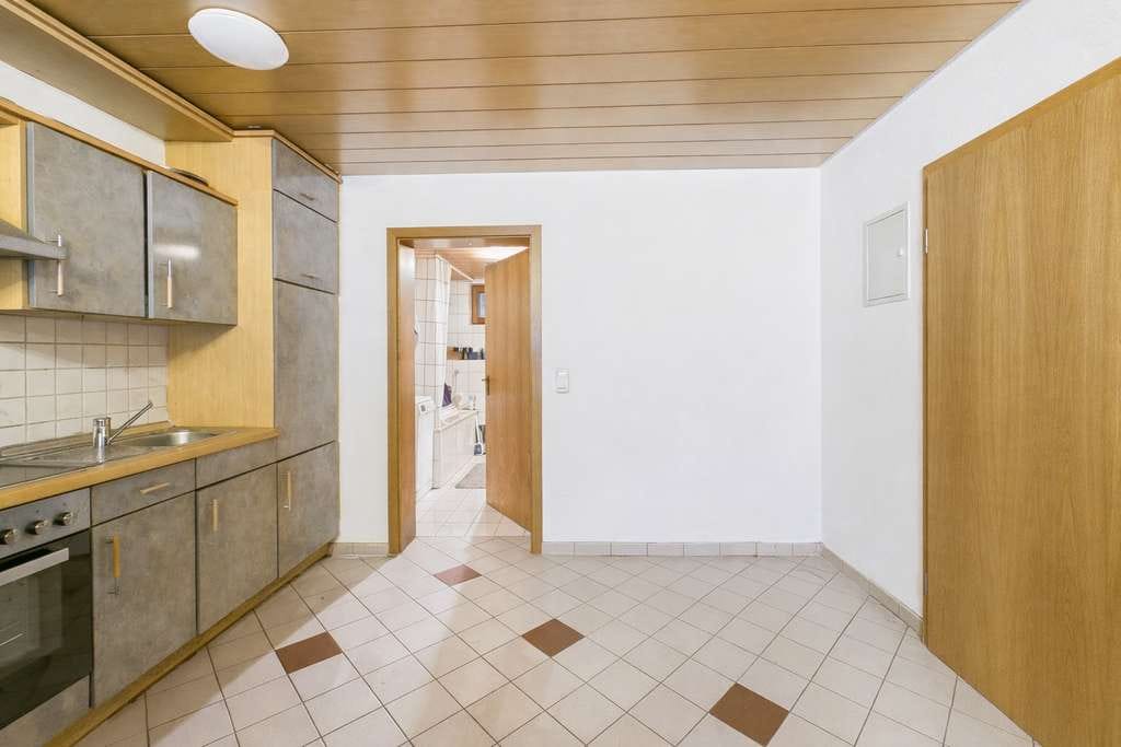 Immobilie in Köngen - Attraktive 2-Zi.-Kapitalanlage mit ca. 5% Rendite - leerstehend - Bild 3