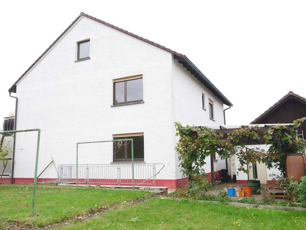 Immobilie in Geiselbach - Freistehendes Zweifamilienhaus in naturnaher Lage - Bild 1