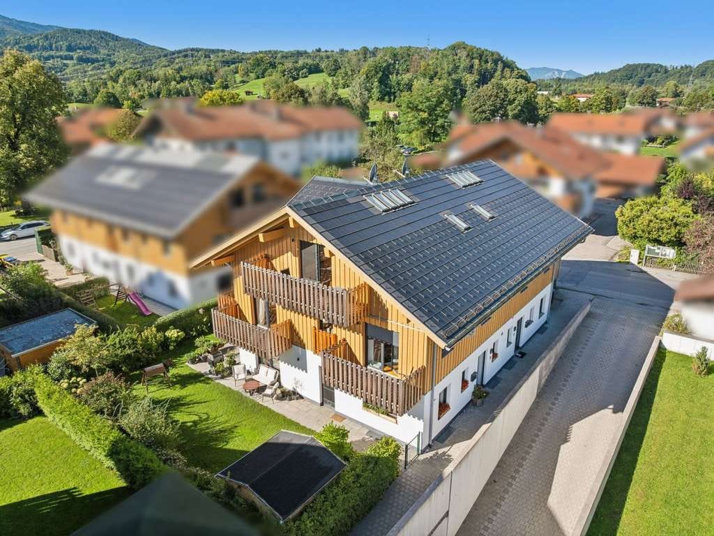 Immobilie in Großweil - Großweil: Große, moderne Doppelhaushälfte in Dorfmitte - Bild 1