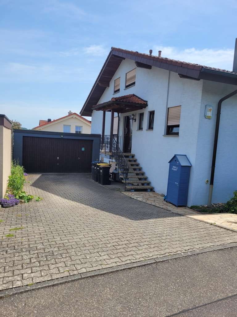 Immobilie in Ellhofen - Viel Platz für den Alltag im Einfamilienhaus in Ellhofen - Bild 2