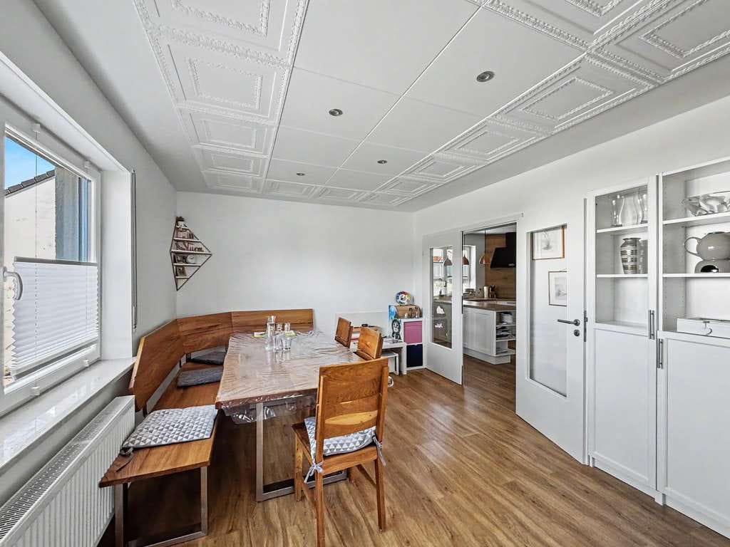 Immobilie in Hagenbüchach - Liebevoll saniertes Haus in Hagenbüchach mit 2 Wohneinheiten - eine wird frei u. eine ist vermietet - Bild 4