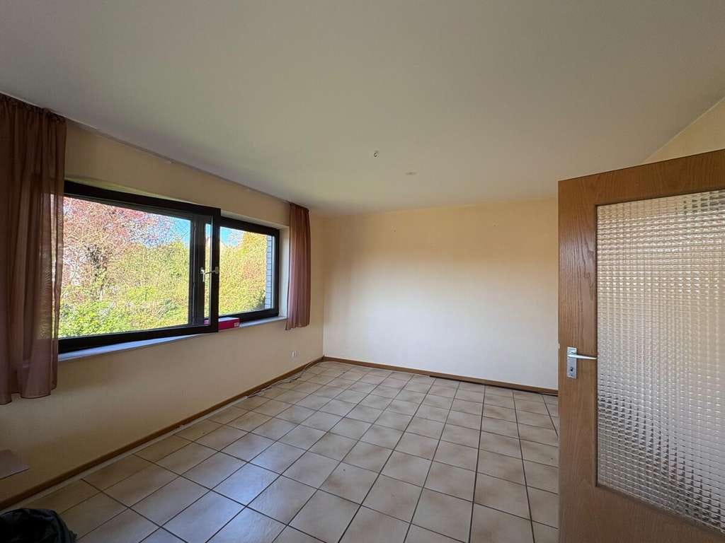 Immobilie in Lindlar - Helle 4-Zimmer-Eigentumswohnung mit eigenem Garten in zentrumsnaher Wohnlage von Lindlar - Bild 2