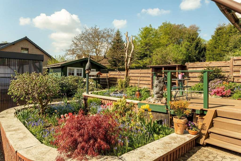 Immobilie in Feusdorf - Charmantes Einfamilienhaus mit großem Garten, Terrasse & Wohnmobil-Carport - Bild 3