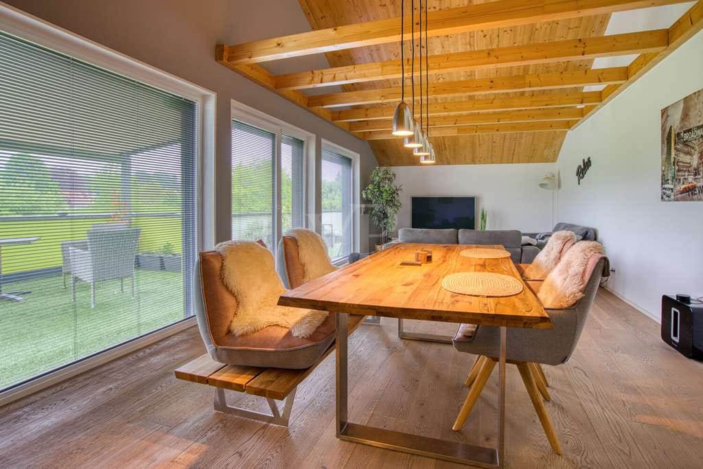 Immobilie in Sasbach - Exklusives 3-Zimmer-Penthouse - mit unverbaubarem Blick in den Schwarzwald - Bild 2
