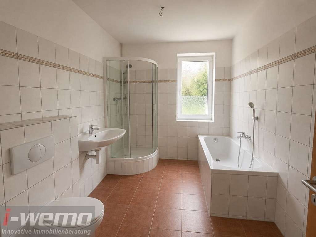Immobilie in Coswig - ETW in kleinem 3 Fam.-Haus + eigener großer Garten - Bild 0