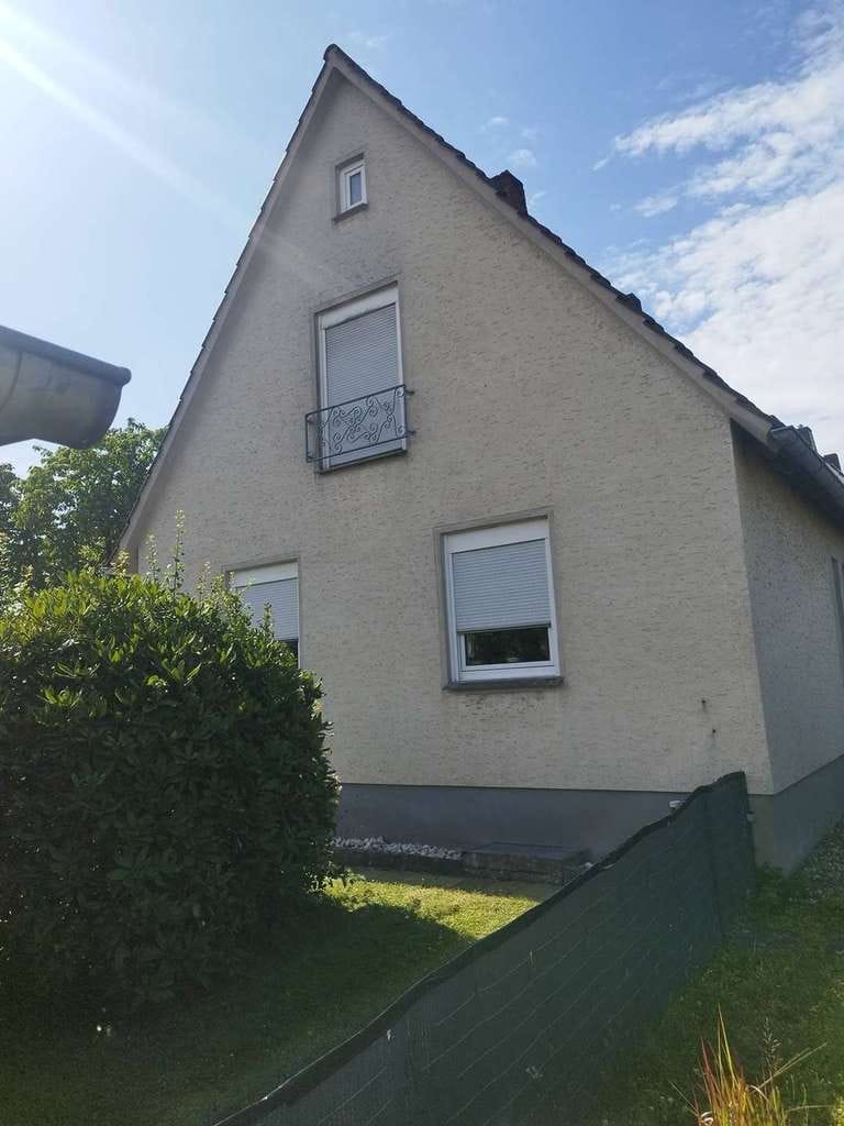 Immobilie in Siershahn - Einfamilienhaus mit großem Grundstück in sehr guter Lage - Bild 2