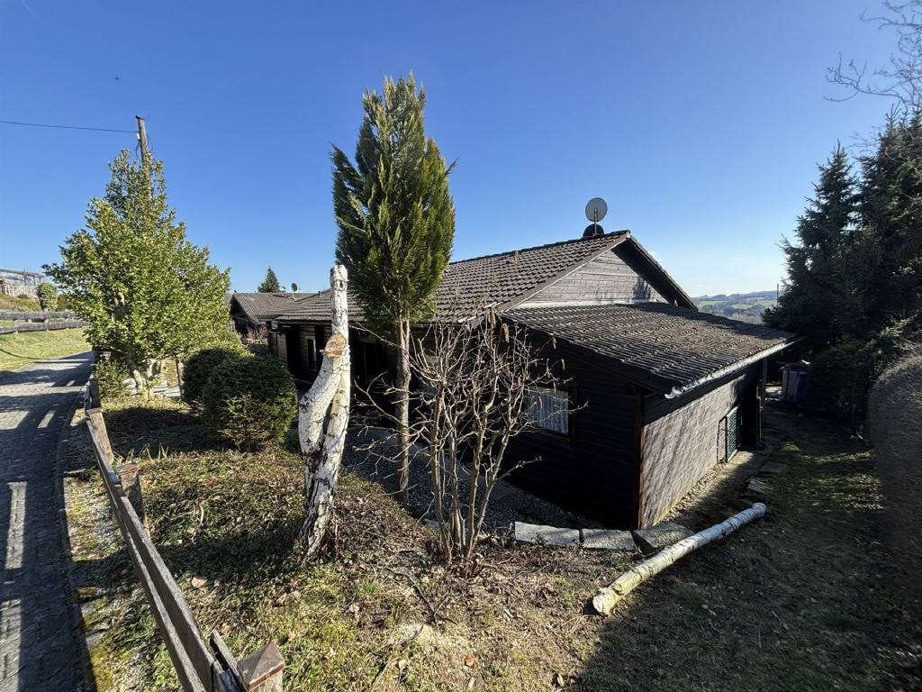 Immobilie in Grafenau - Gemütlicher, gepflegter Bungalow in ruhiger Aussichtslage - Bild 2