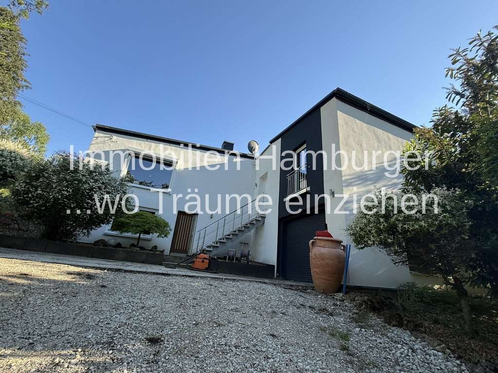 Immobilie in Egloffstein - Traumhafte Alleinlage: Exklusives Anwesen mit riesigem Grundstück und Baureserve - Bild 1