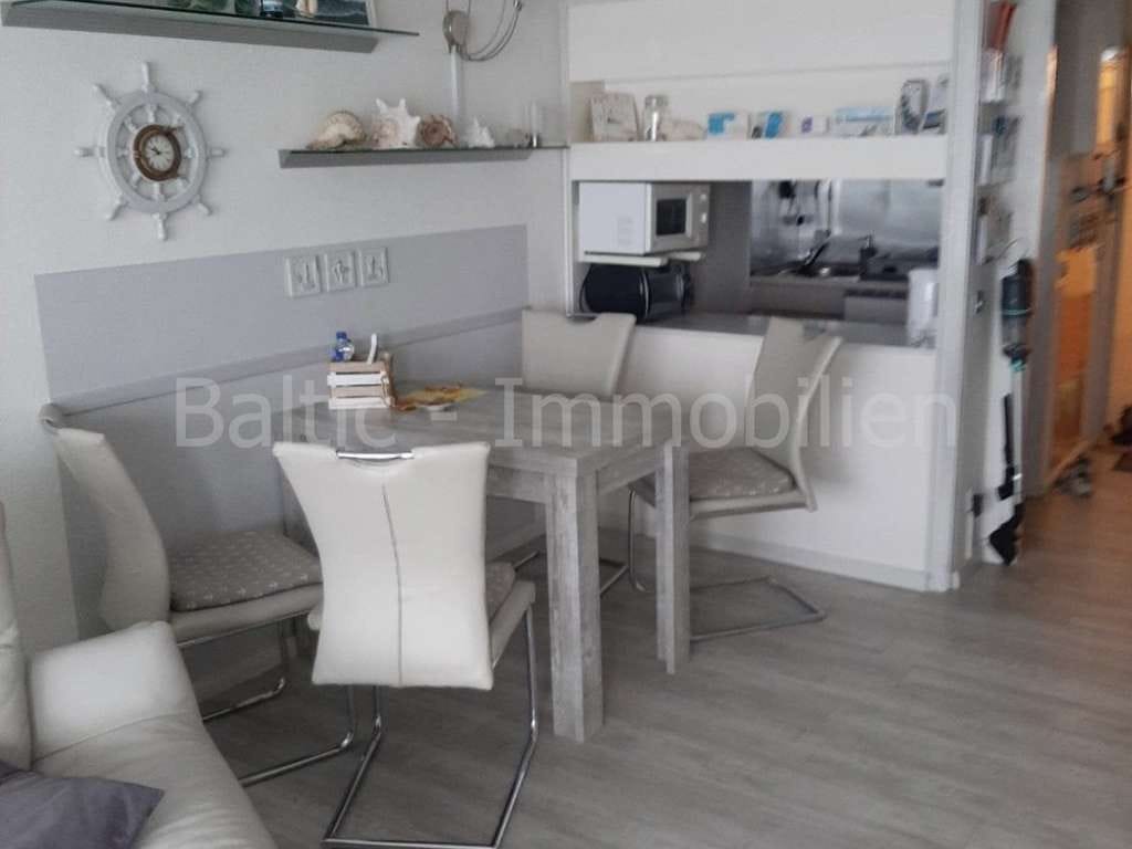 Immobilie in Sierksdorf - Schöne 2,5-Zimmerwohnung mit traumhaftem Weitblick!
Mit bestehender Ferienvermietung, ca. 12 TEUR.  - Bild 2