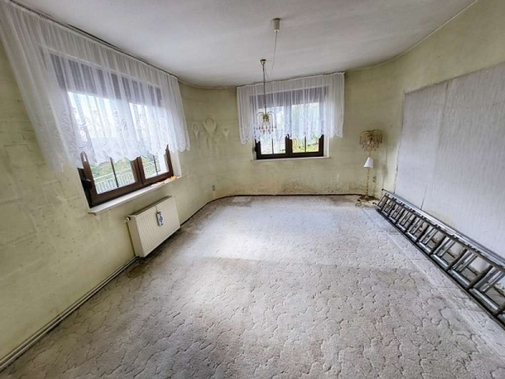 Immobilie in Reichenbach - Teilsaniertes Einfamilienhaus in der historischen Altstadt - Bild 3