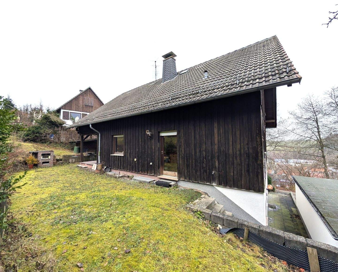 Immobilie in Frankenberg - Ansprechendes Einfamilienhaus mit großem Garten und viel Potenzial - Bild 2