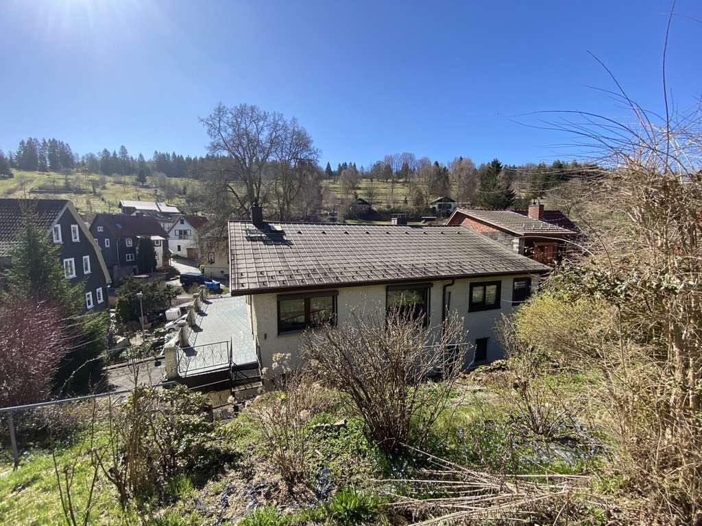 Immobilie in Schleusingen - Großzügiges Wohnen in ruhiger Lage von Altendambach - Bild 3