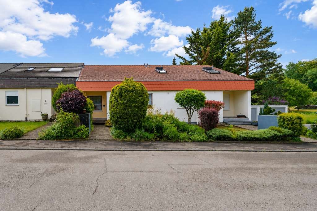 Immobilie in Gaienhofen - Gepflegtes Reihenmittelhaus in Gundholzen – mit Garten, Terrasse, Balkon und Garage - Bild 2