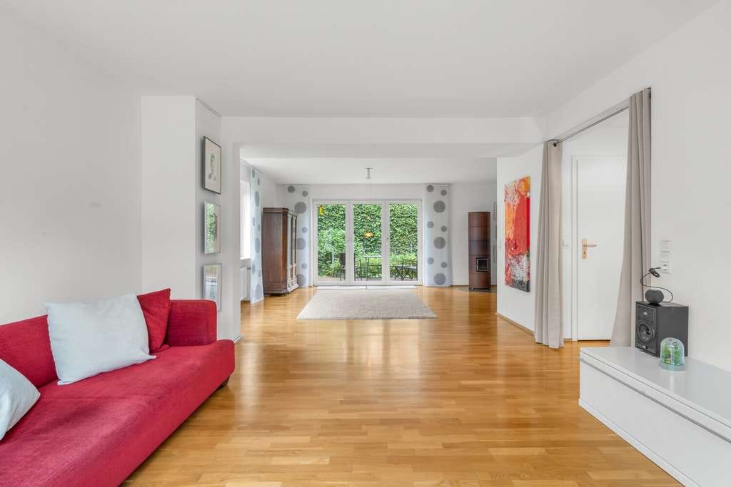 Immobilie in Königstein - Lichtdurchflutete Doppelhaushälfte im Haus im Haus Konzept nahe dem Wald - Bild 3
