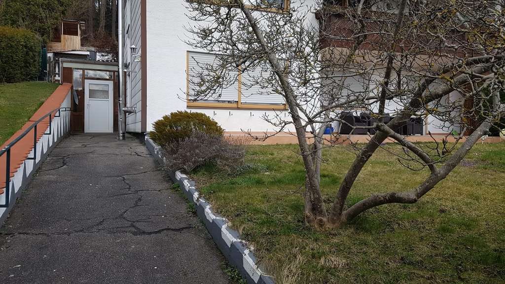 Immobilie in Zeilarn - KHALIL WAKED IMMOBILIEN! Schöne 3 Zimmer Erdgeschosswohnung. - Bild 2