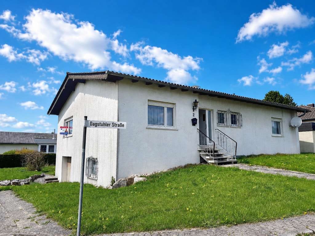 Immobilie in Nohfelden - Einfamilienhaus...Bungalow
am Bostalsee in Neunkirchen/Nahe - Bild 2